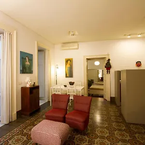 Apartament Tre Vie Con Terrazzo Giardino Pensile, Katania